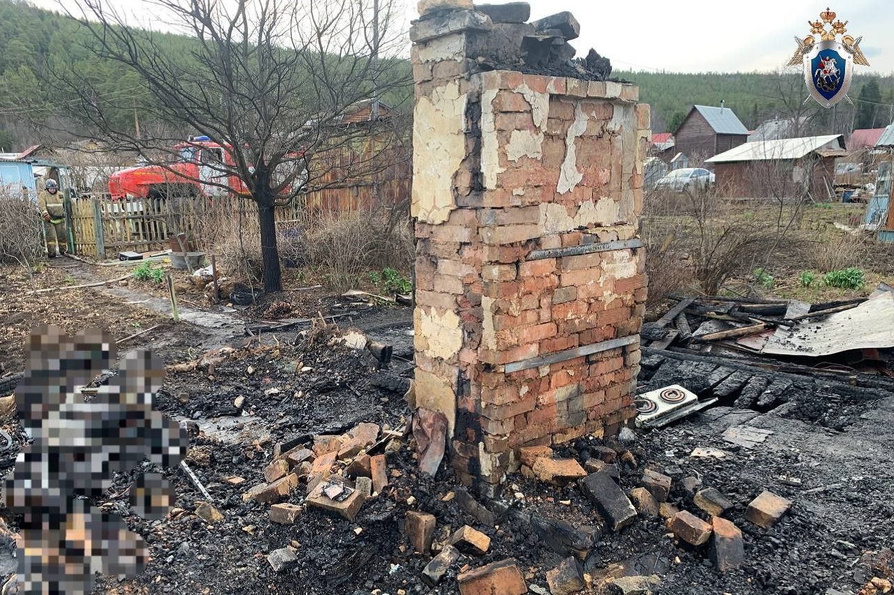 В Златоусте во время пожара в садовом доме погибли 4 человека В Златоусте во время пожара в садовом доме погибли 4 человека