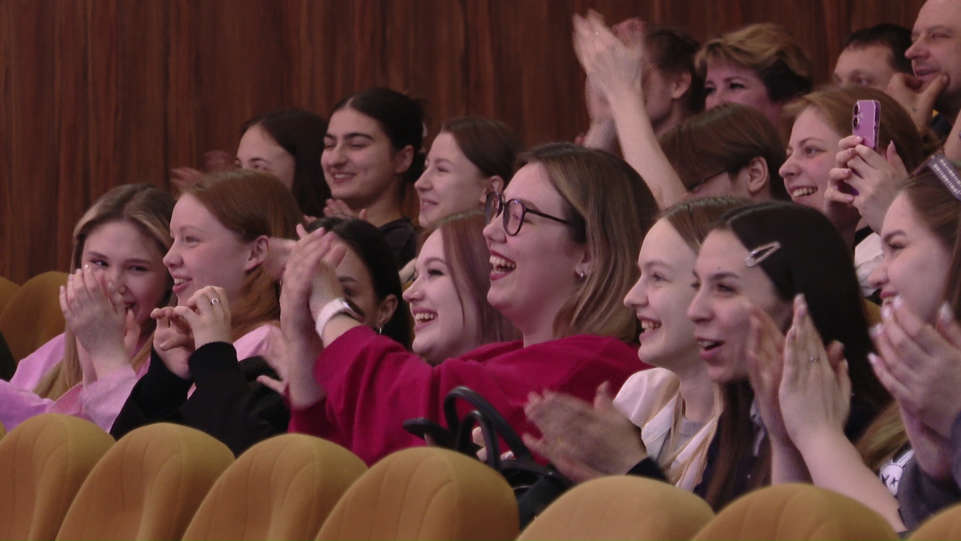 Шутки про студентов и сессию: в Челябинске назвали самый веселый вуз