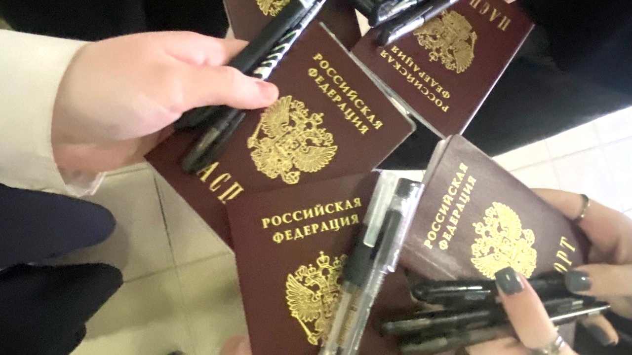 школьники Челябинской области сдали историю, литературу и химию школьники Челябинской области сдали историю, литературу и химию