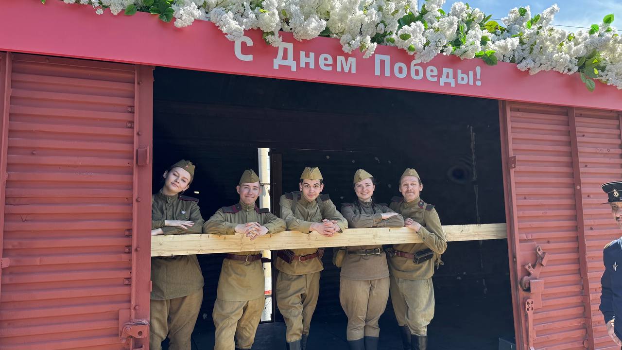 Поезд Победы с легендарным паровозом посетил Челябинск Поезд Победы с легендарным паровозом посетил Челябинск