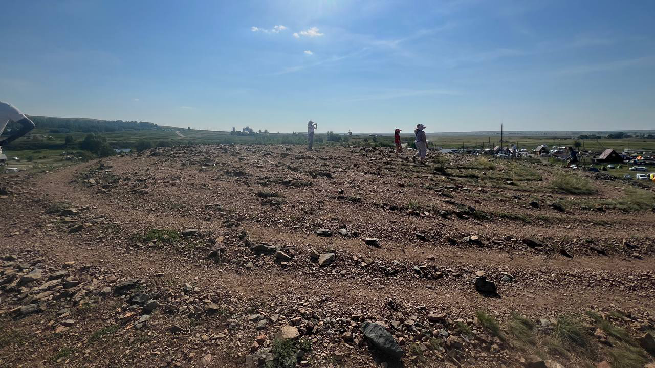 Загадки бронзового века: в Челябинске презентуют детскую книгу про Аркаим