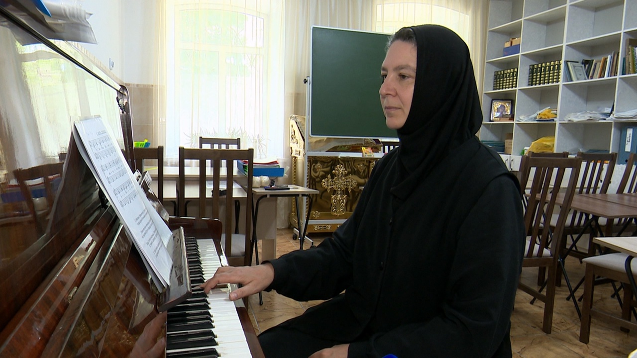 Монахини рассказали, как им живется в монастыре в Челябинской области Монахини рассказали, как им живется в монастыре в Челябинской области