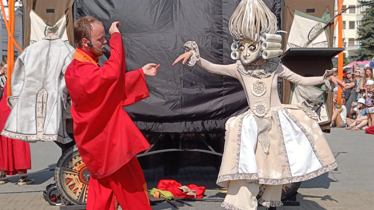 Театры Челябинска бесплатно покажут шесть спектаклей