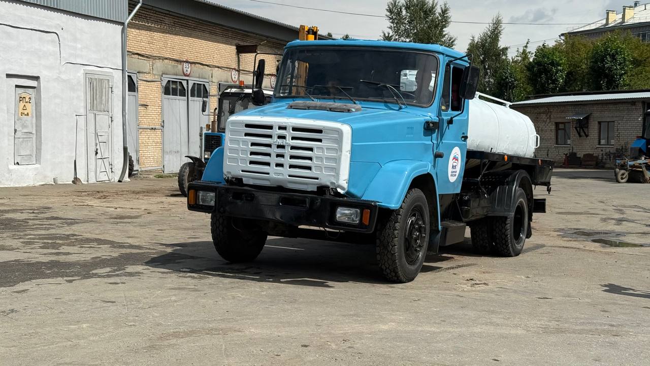 Для стирки и гигиены: из Челябинска в зону СВО отправили водовоз