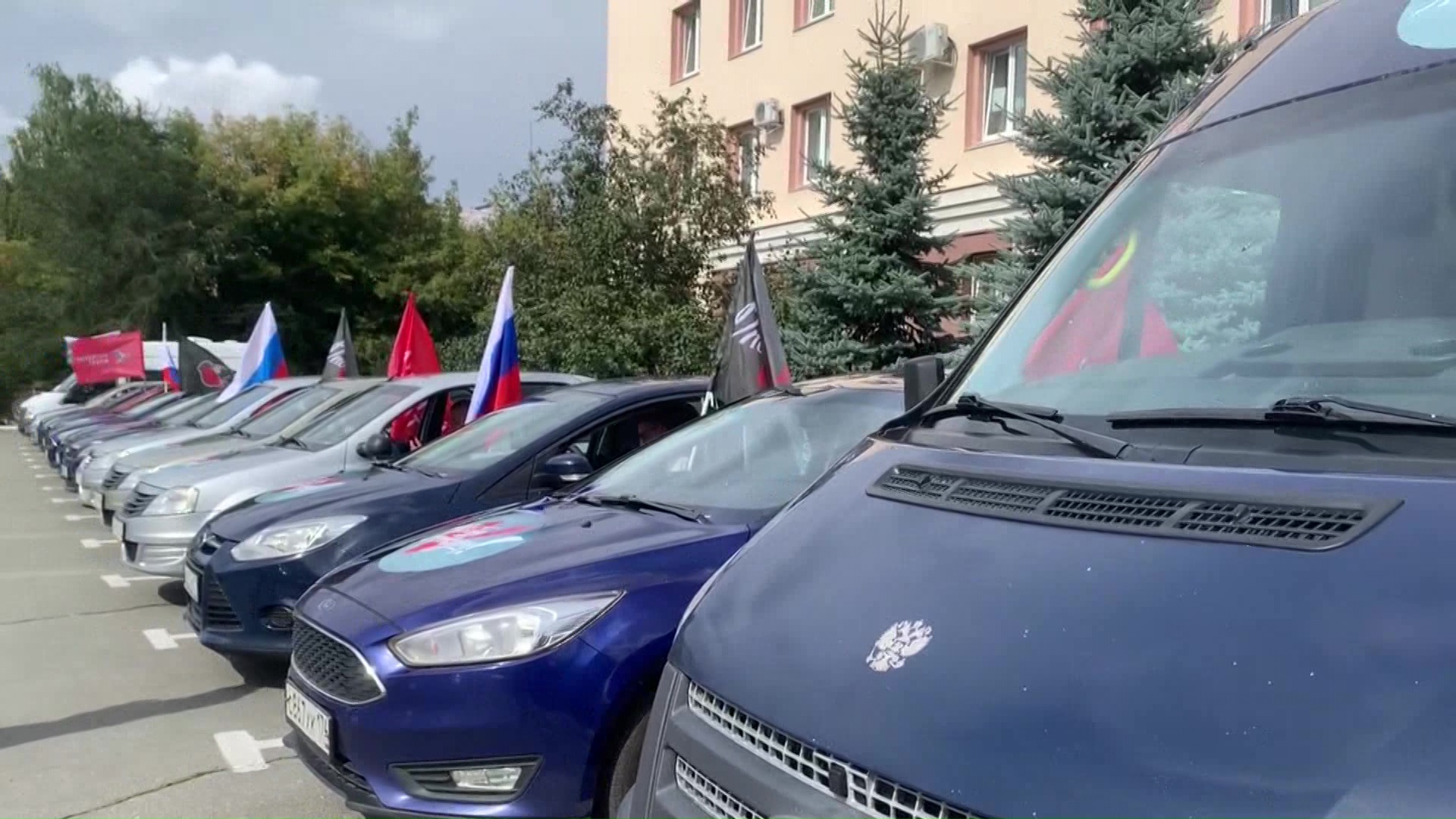 Тринадцать автомобилей из Челябинска поедут в зону СВО