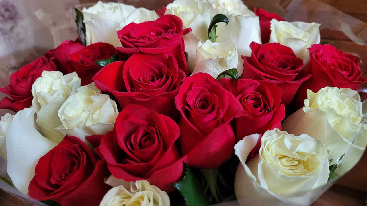 "Букет" за 12 млн рублей: жительница Челябинска стала жертвой мошенников