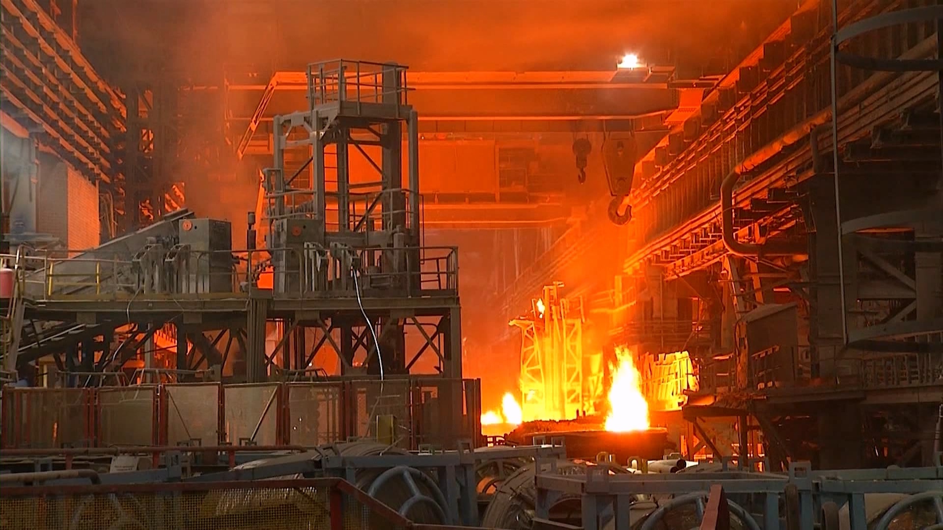 Герой металла и огня: на ММК назвали лучшего работника месяца 