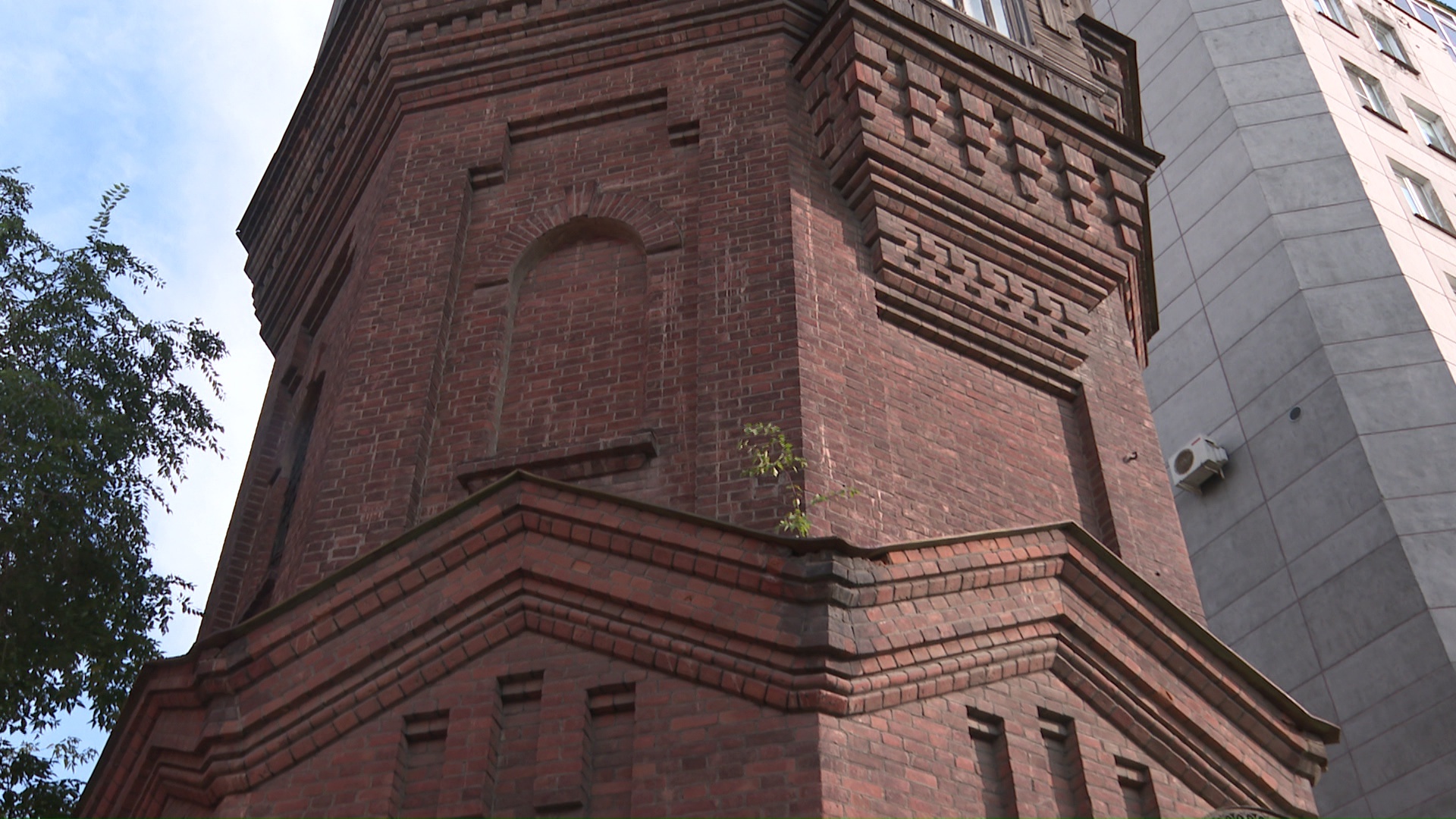 В водонапорной башне Челябинска открыли творческую экспозицию