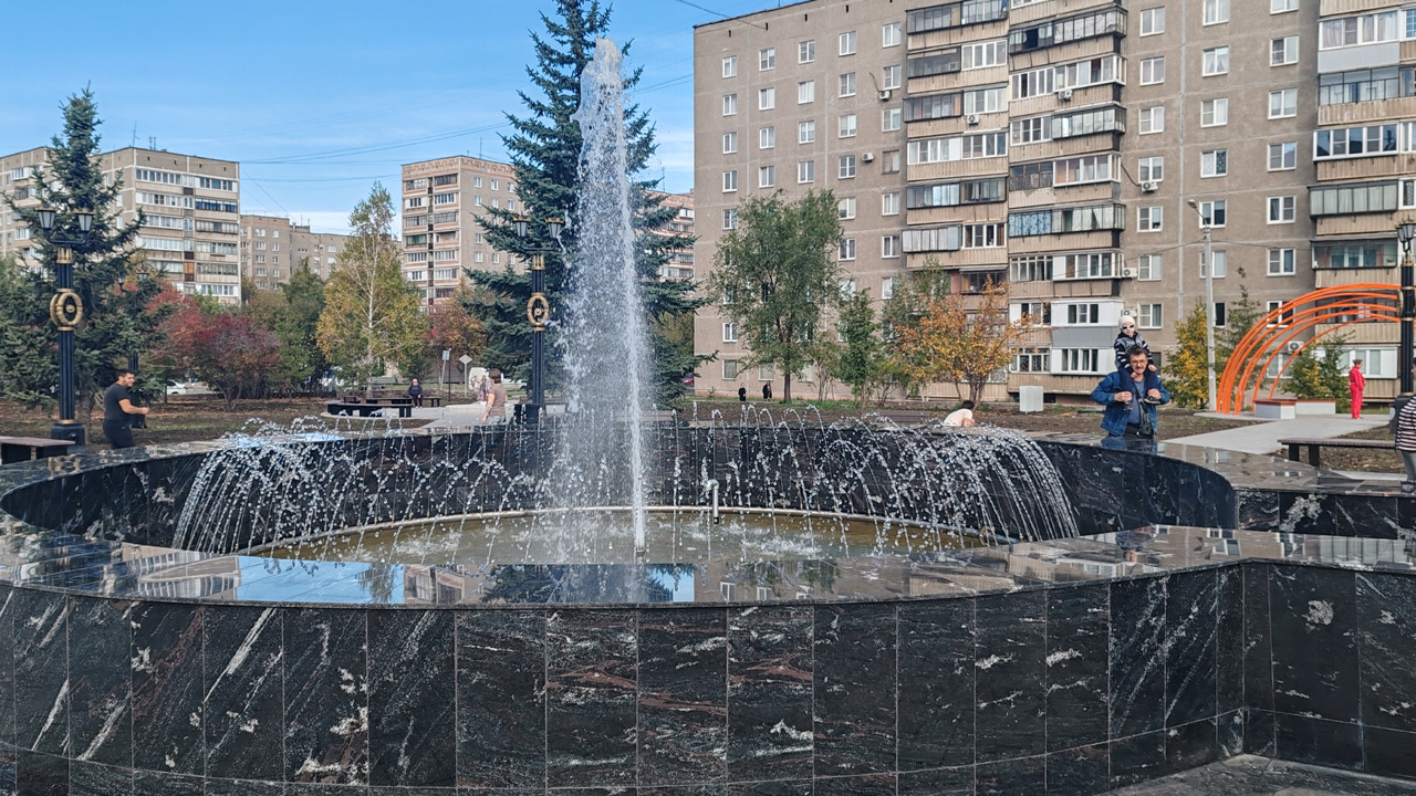 Фонтан и спортивные площадки: в Магнитогорске благоустроили два сквера