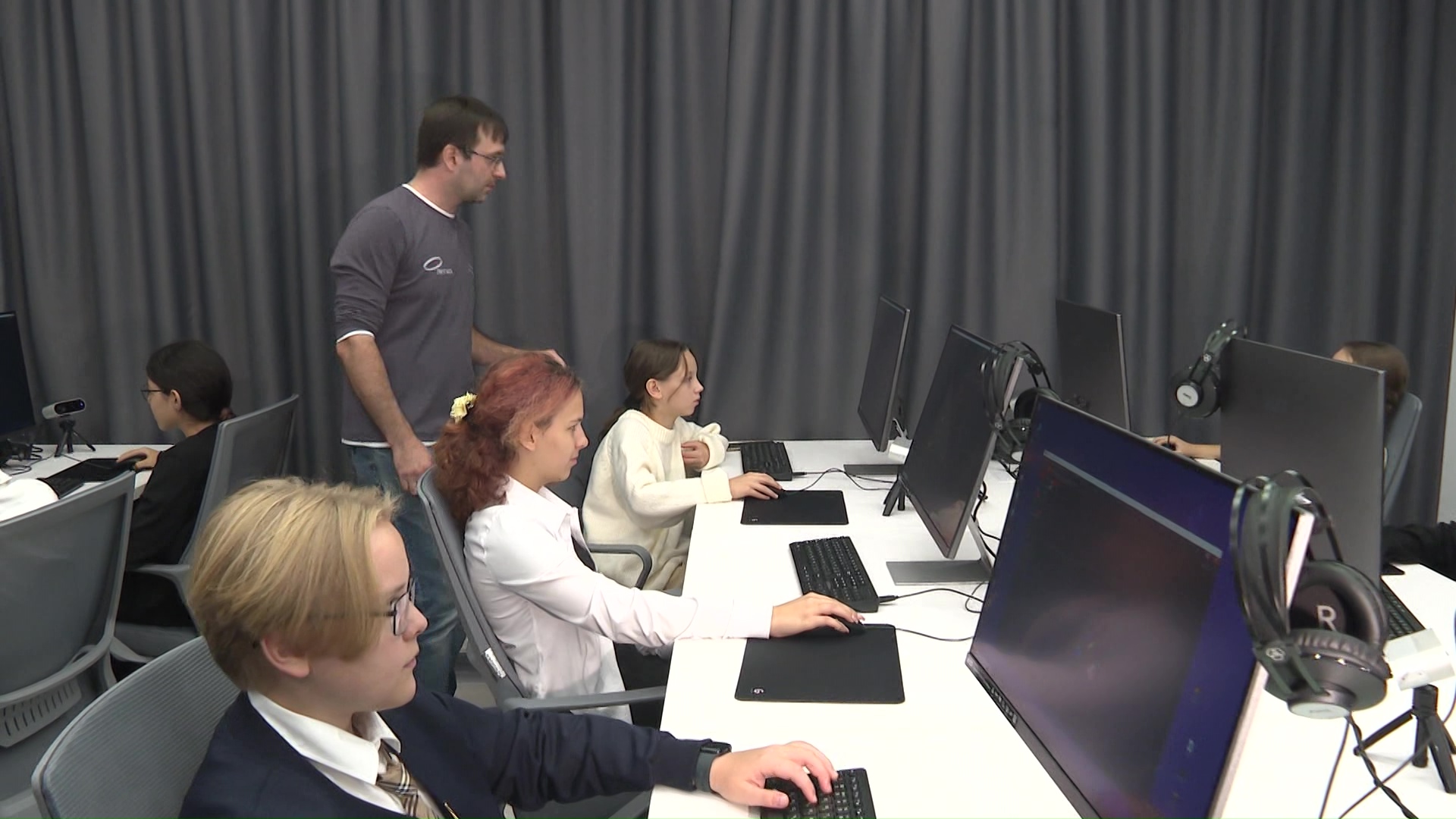 В Челябинске открыли школу креативных индустрий "Легко"