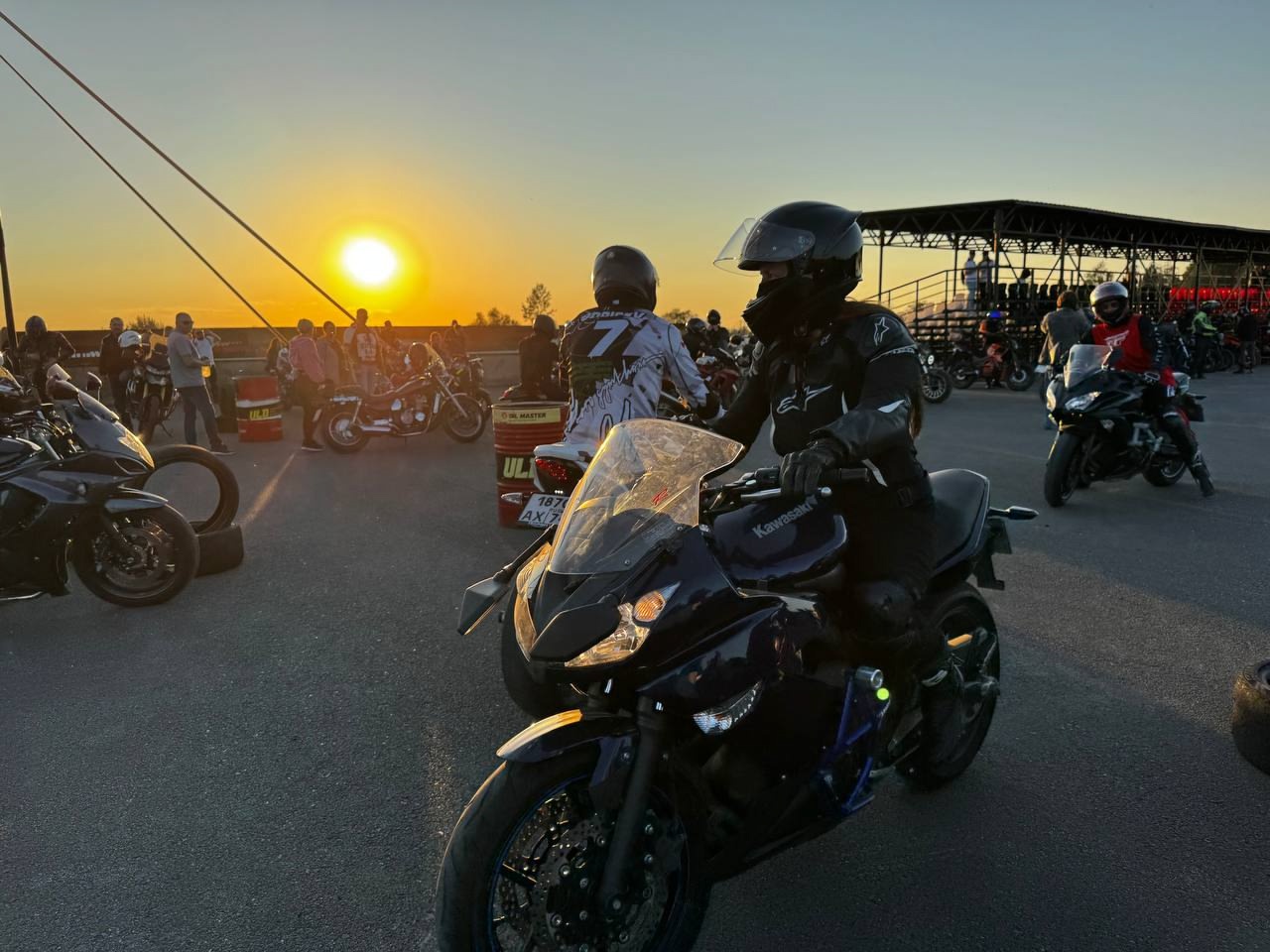 Юных любителей мототехники перед выездом на дороги призывают учиться вождению