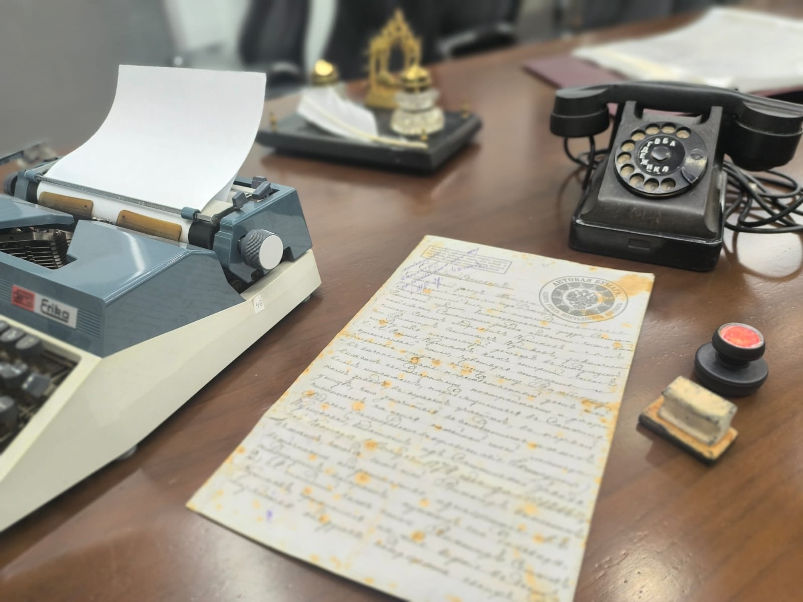 Человек-легенда: в Челябинске открылась выставка о главе города и нотариусе Петре Туркине 