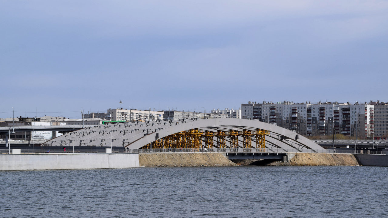 Дизайнер показал, что могло бы появиться на месте недостроенного конгресс-холла в Челябинске