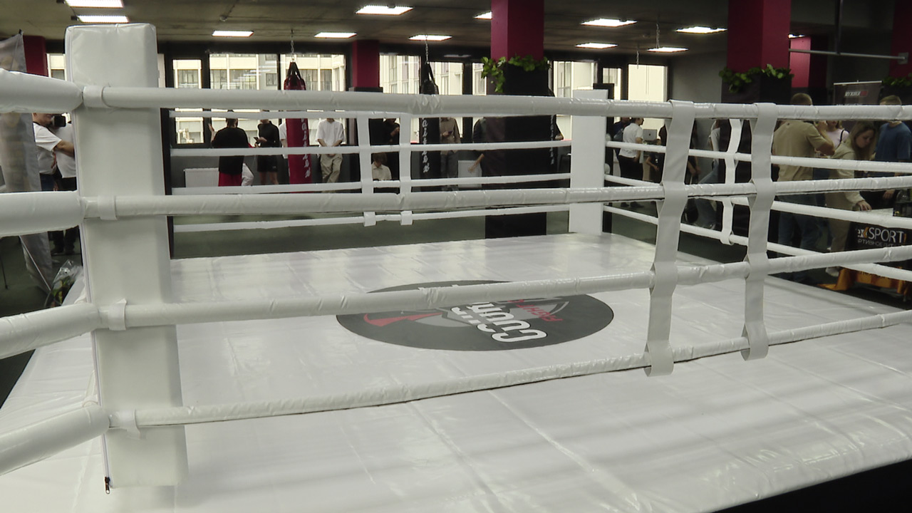 Чемпион мира по кикбоксингу открыл клуб единоборств в Челябинске