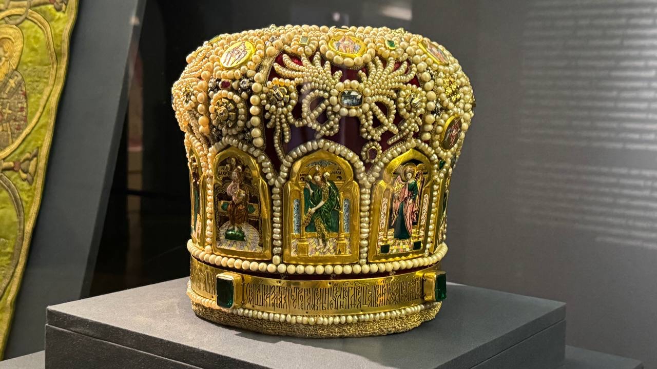 В Челябинск привезли личные вещи царей и патриархов из музеев Кремля