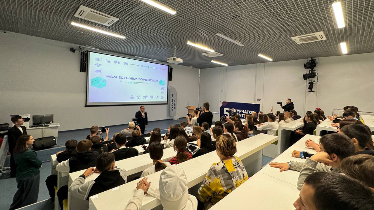 Увидят работу изнутри: школьники Челябинской области знакомятся с профессиями 