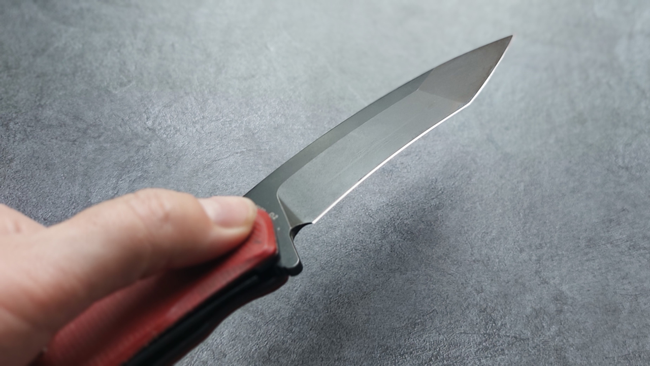 Конфликт в магазине Челябинска закончился нападением с ножом