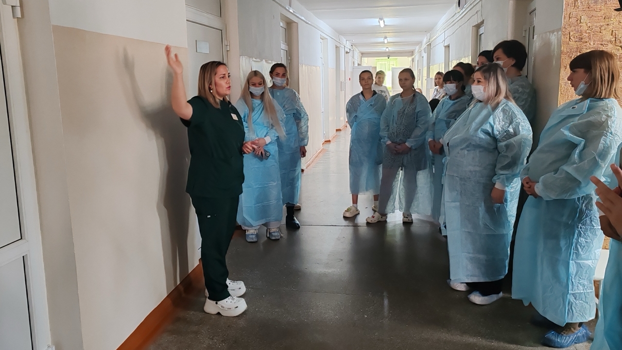 В ожидании малышей: день открытых дверей провели в роддоме Магнитогорска 