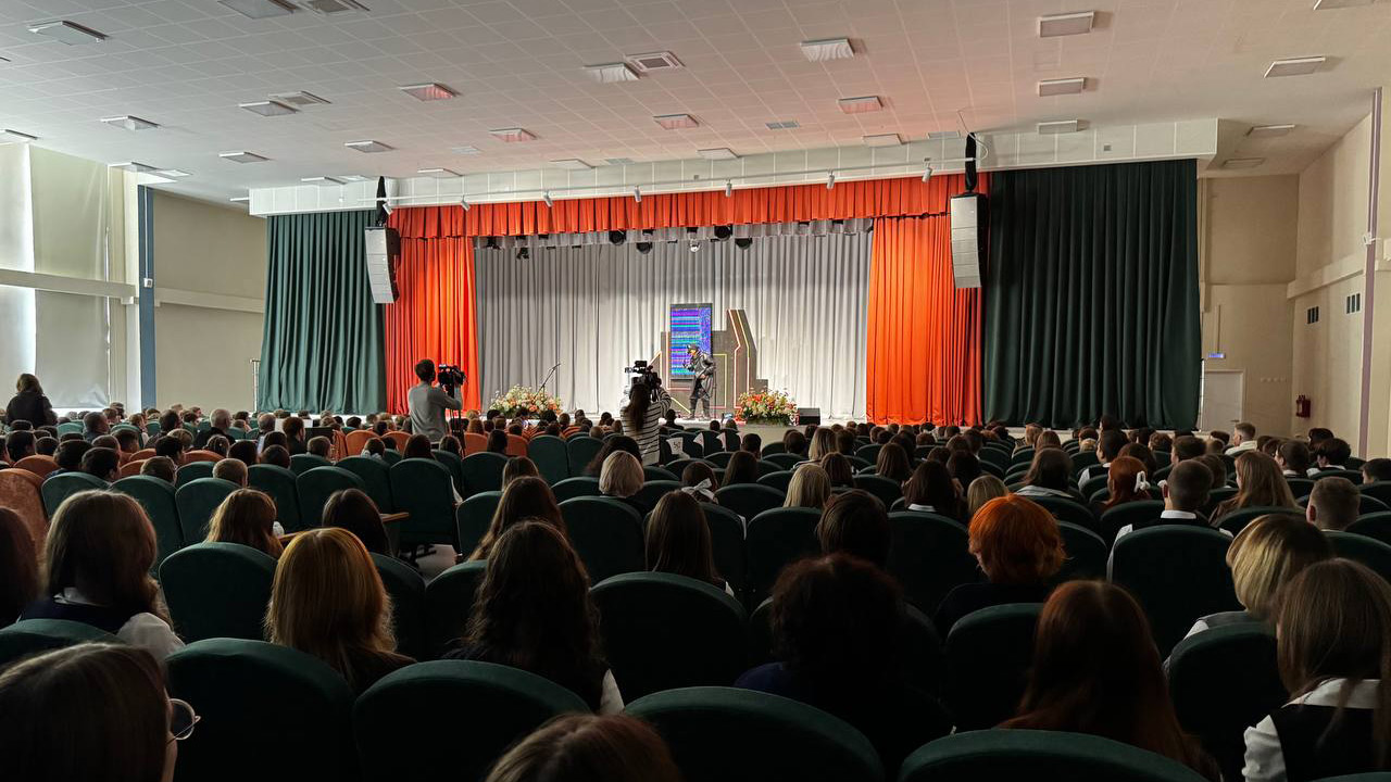 В Челябинске с помощью спектакля учат детей распознавать киберугрозы