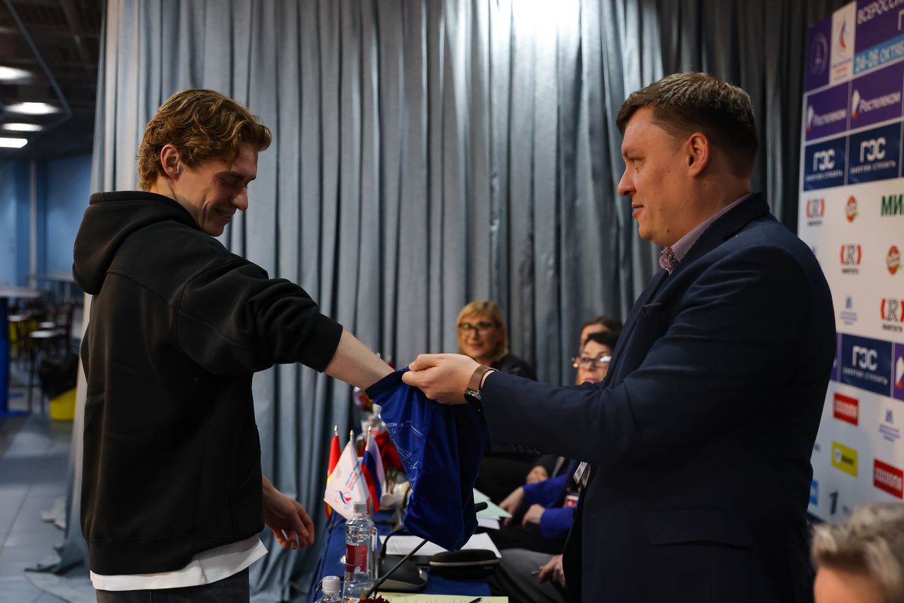 Магнитогорск открывает серию Гран-При России по фигурному катанию Магнитогорск открывает серию Гран-При России по фигурному катанию