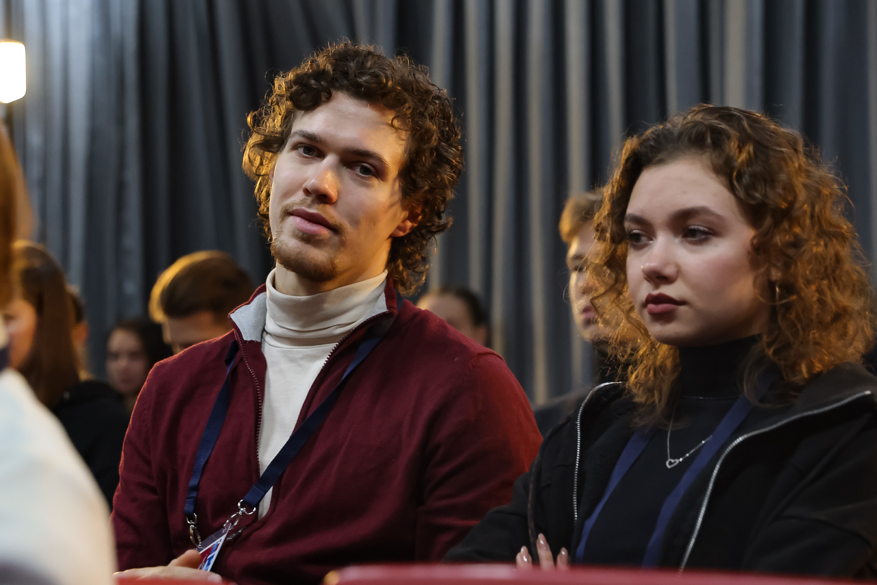 Магнитогорск открывает серию Гран-При России по фигурному катанию Магнитогорск открывает серию Гран-При России по фигурному катанию