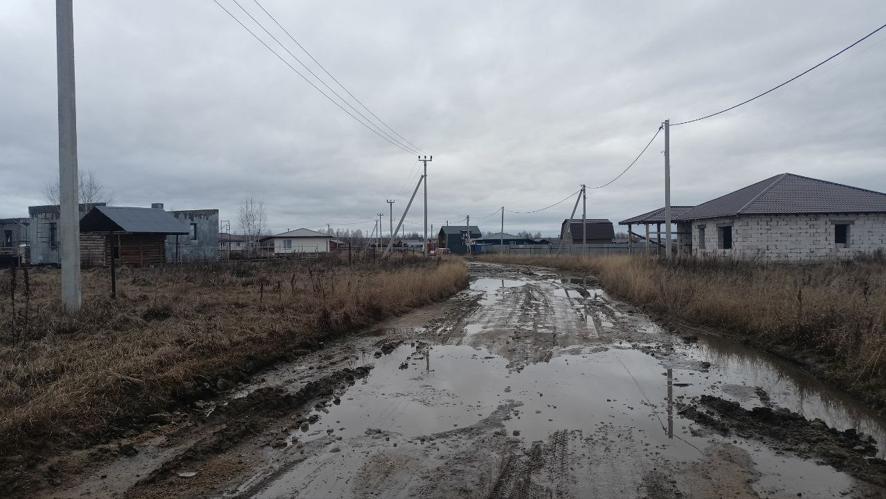 Жители деревни Ключи под Челябинском жалуются на бездорожье и отсутствие освещения