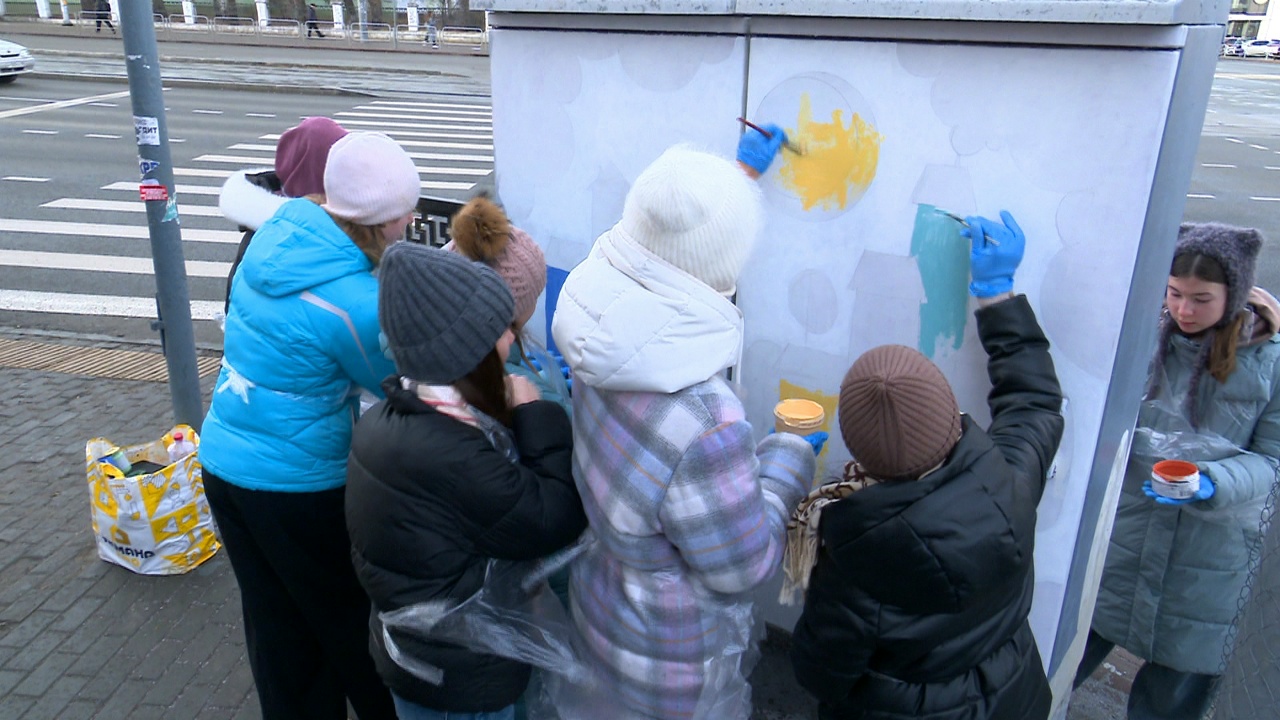 В рамках проекта "Город в красках" в Челябинске появились новые арт-объекты