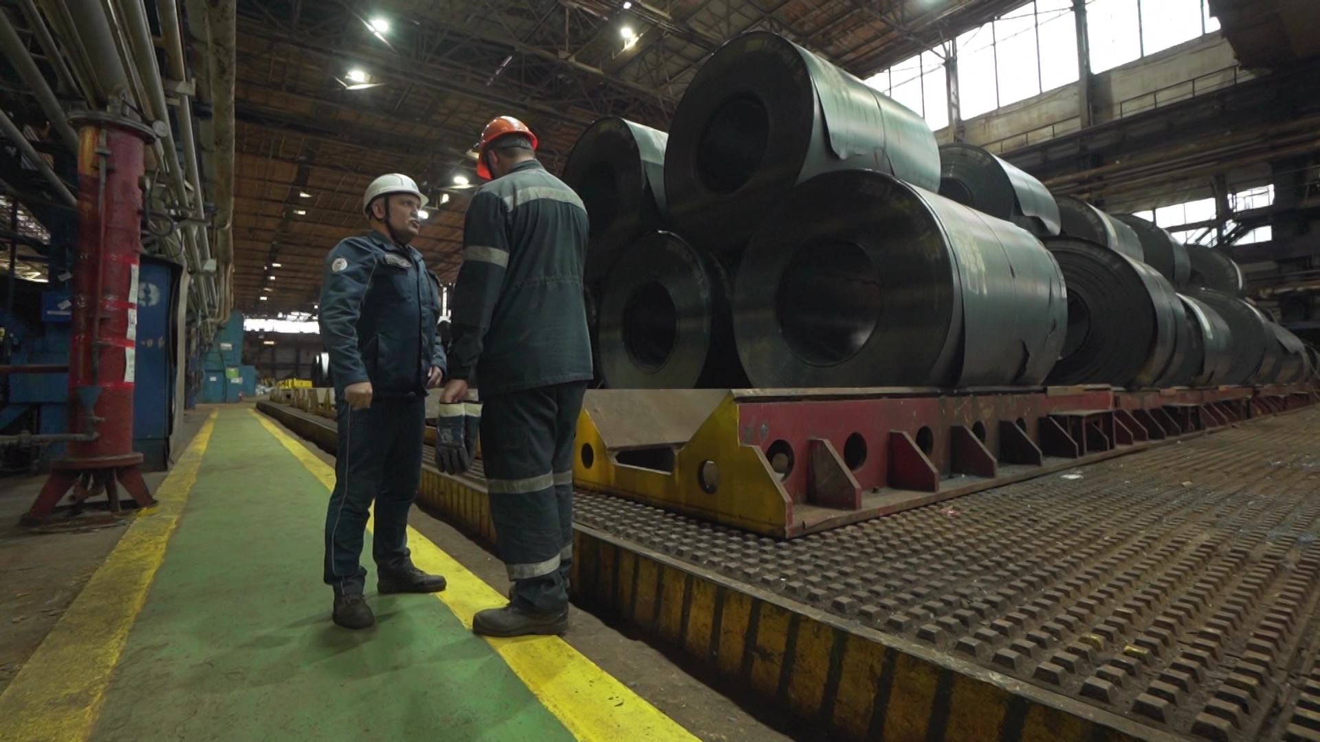 Стаж работы почти 30 лет: на ММК рассказали о сотруднике, которым гордятся