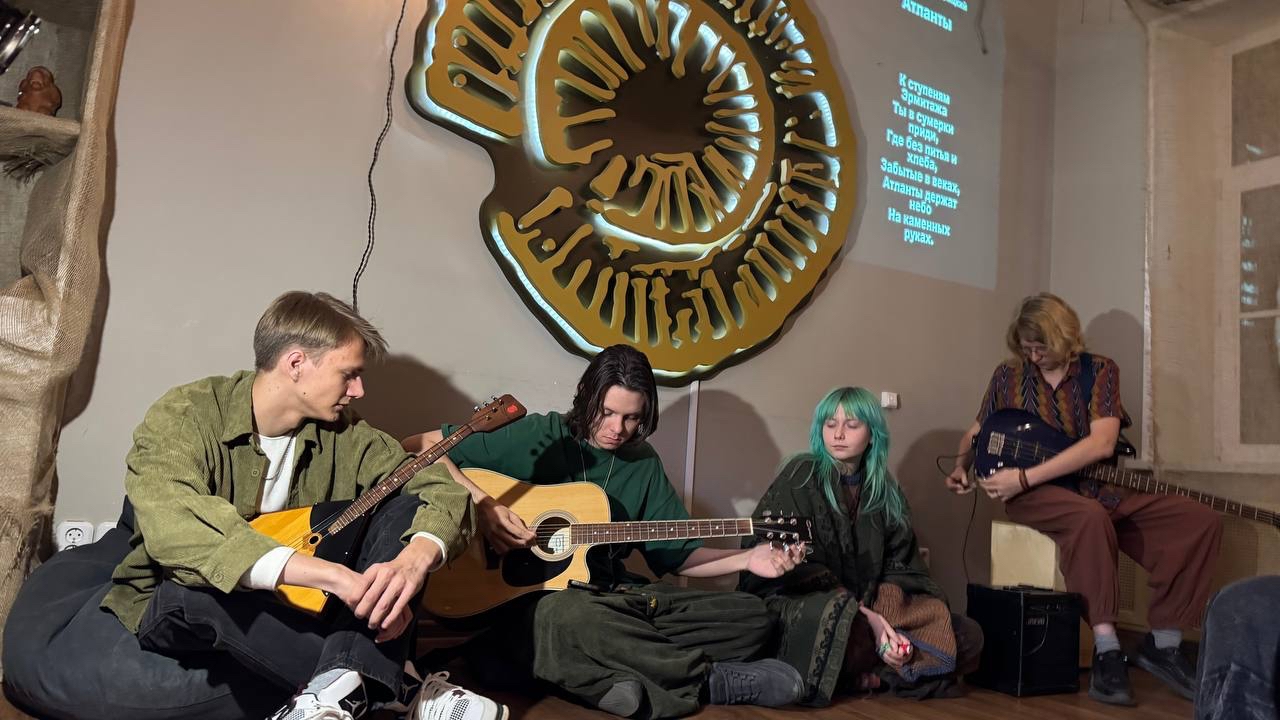 Изучить артефакты в темноте: как провели "Ночь искусств" в Челябинской области