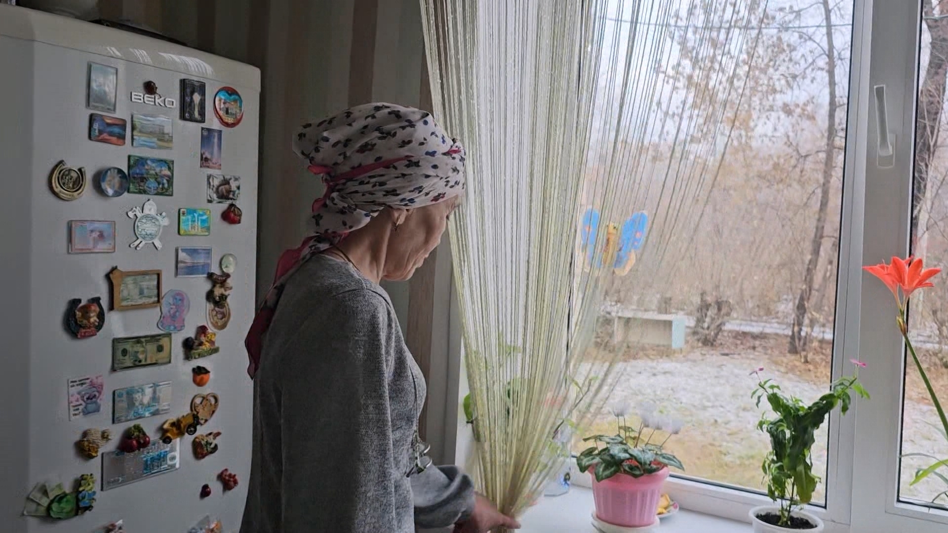 В поселке Дубровка несколько семей выселяют из здания бывшей школы