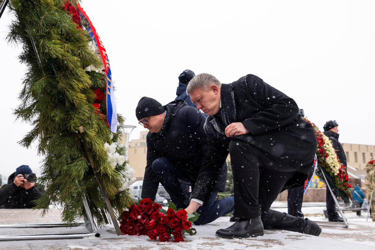 В Челябинске почтили память погибших сотрудников правоохранительных органов