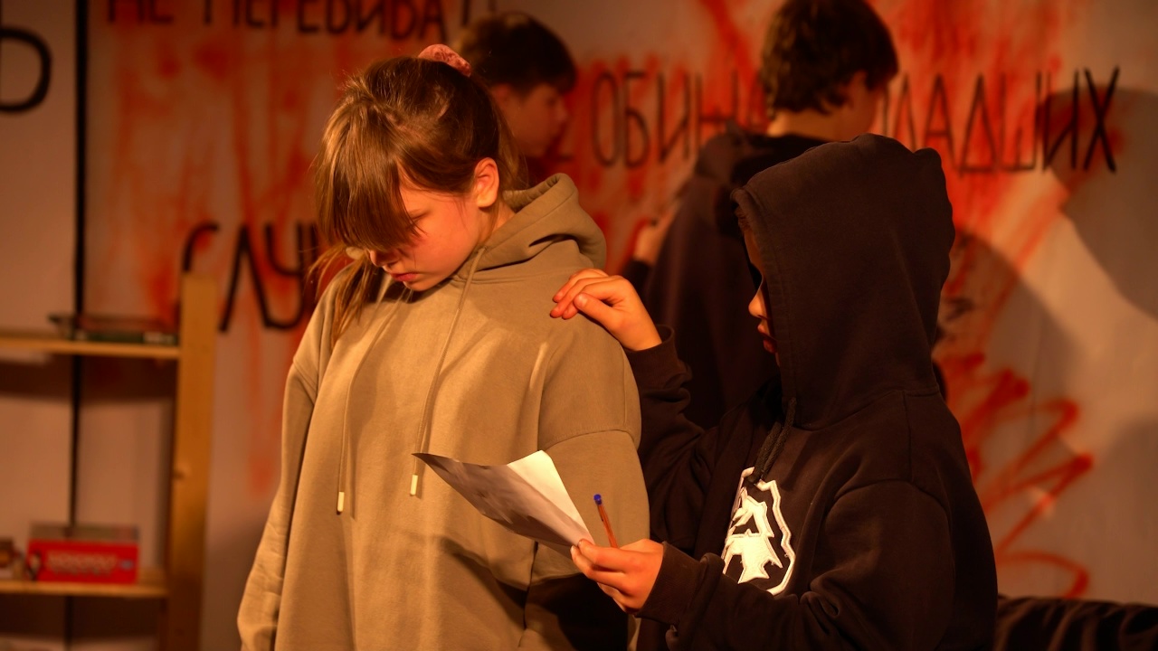 Непростые истории: в Челябинске на сцену вышли трудные подростки