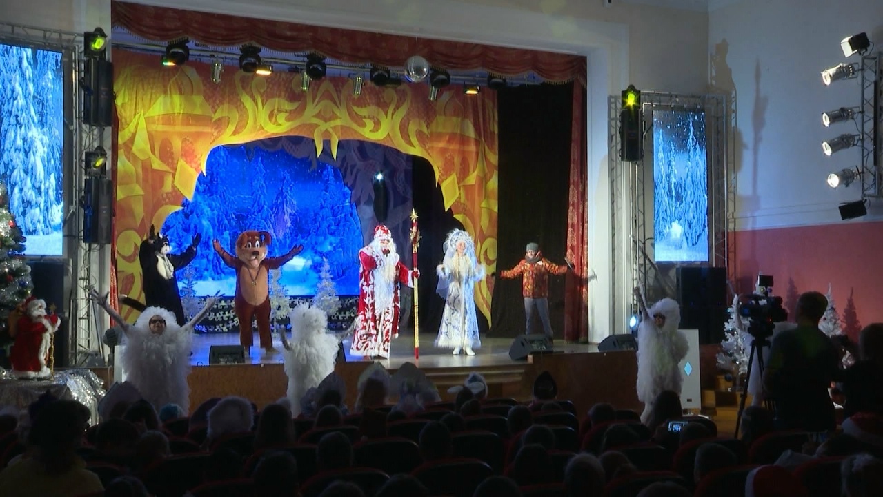 Не только хороводы у елки: чем удивят в праздники центры допобразования Магнитогорска