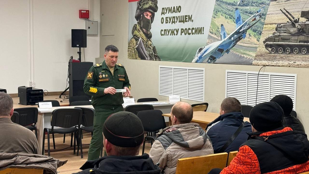 Из Челябинска в войсковые части готовятся отправить новую группу добровольцев Из Челябинска в войсковые части готовятся отправить новую группу добровольцев