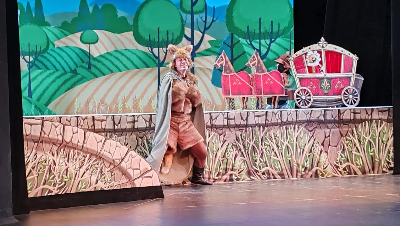 В Магнитогорских театрах готовятся к старту новогодней кампании: какие спектакли покажут В Магнитогорских театрах готовятся к старту новогодней кампании: какие спектакли покажут