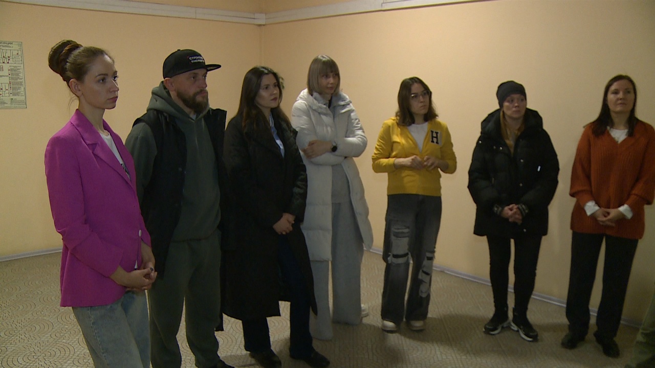 В Челябинске бывшие ученики театральной школы обвиняют ее владельца в мошенничестве В Челябинске бывшие ученики театральной школы обвиняют ее владельца в мошенничестве