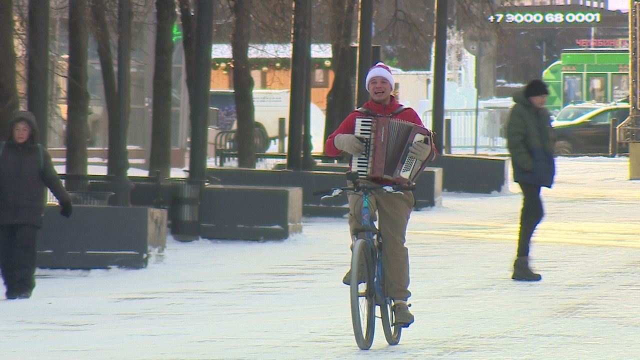 На велосипеде через всю Россию: необычный путешественник посетил Челябинск&nbsp;