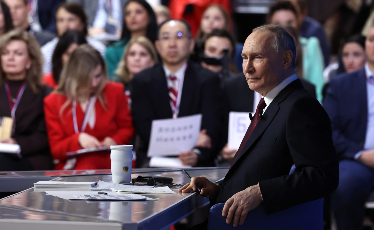 Итоги года с Владимиром Путиным: съемочная группа ГТРК "Южный Урал" приняла участие в прямой линии