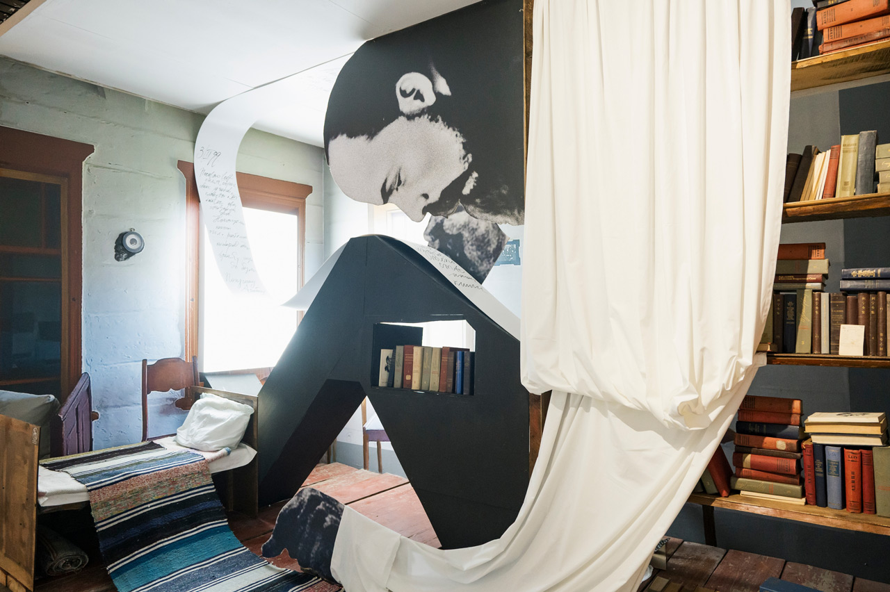 Художница из Челябинска создала инсталляцию с Лениным в сибирской ссылке Художница из Челябинска создала инсталляцию с Лениным в сибирской ссылке