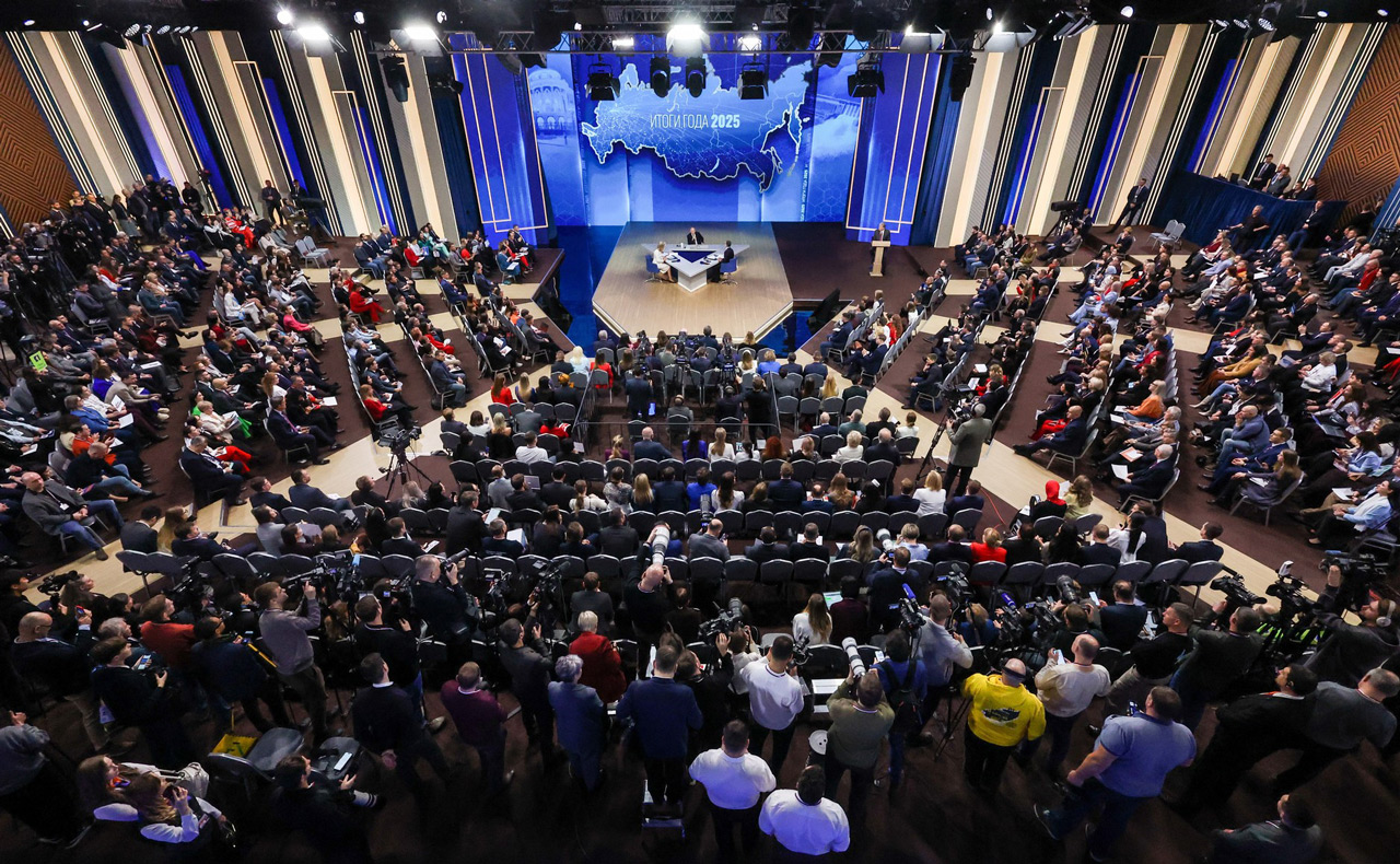 Итоги года с Владимиром Путиным: съемочная группа ГТРК "Южный Урал" приняла участие в прямой линии