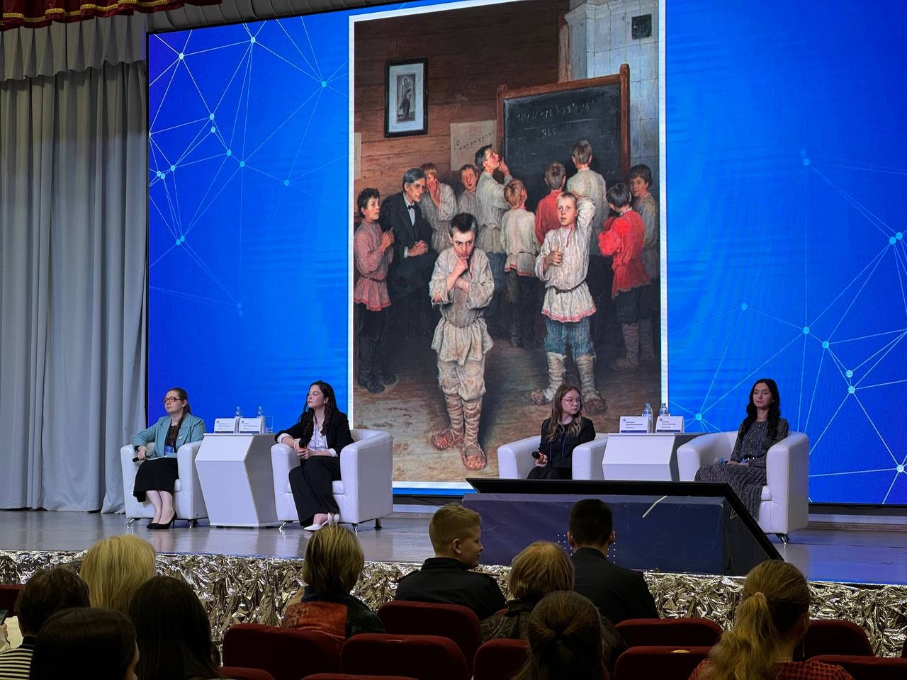 Финалисты конкурса "Педагогический дебют-2025" рассказали, что их мотивирует Финалисты конкурса "Педагогический дебют-2025" рассказали, что их мотивирует