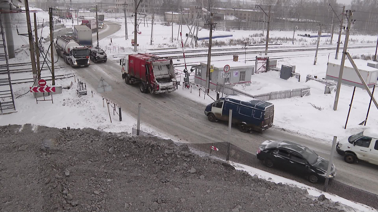 Без пробок на переезде: как строят мост над железной дорогой в Новосинеглазово