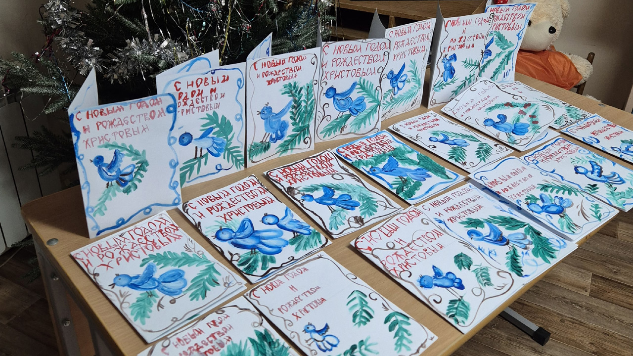 В Верхнем Уфалее создали открытки с урало-сибирской росписью для жителей Ясиноватой В Верхнем Уфалее создали открытки с урало-сибирской росписью для жителей Ясиноватой