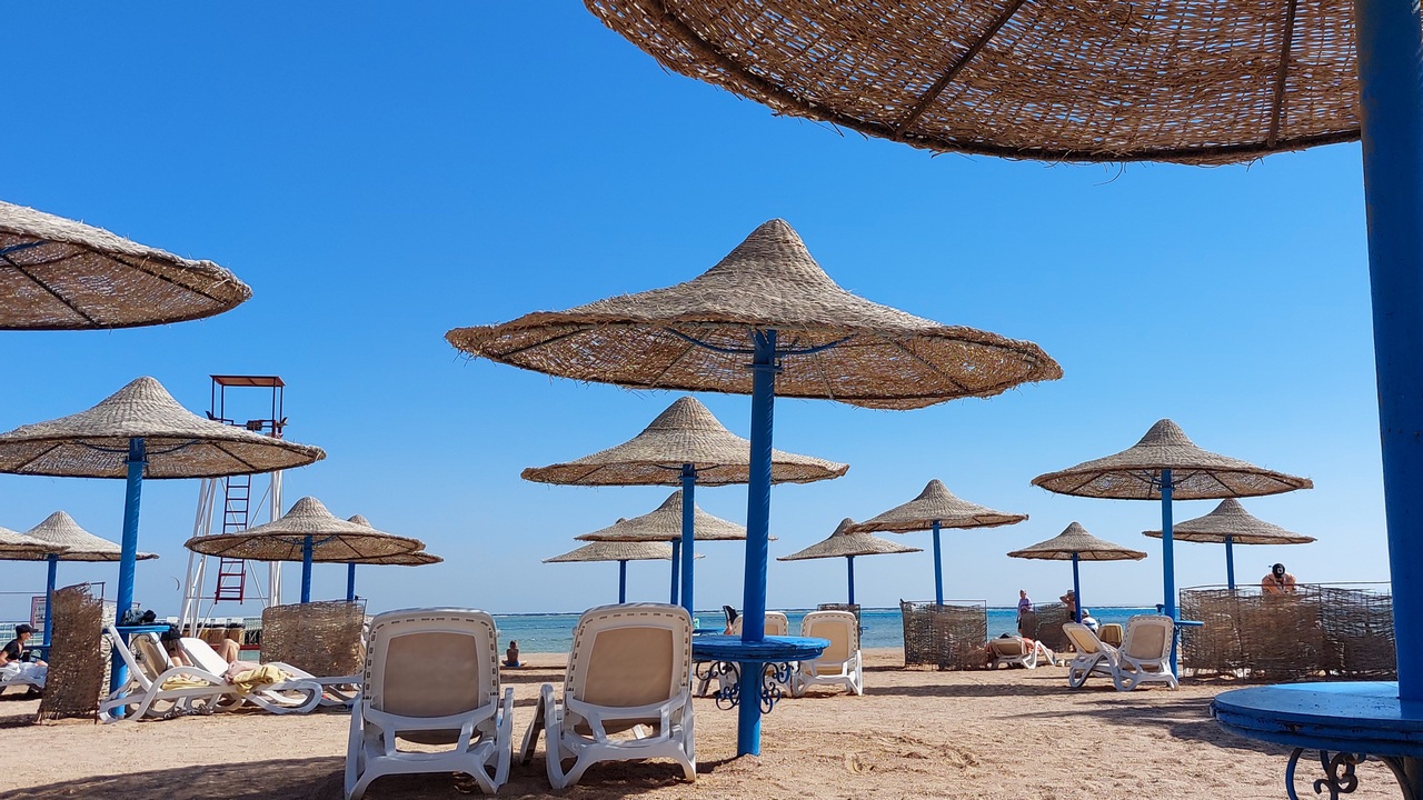 Под пальмами у моря: куда едут встречать Новый год из Челябинска Под пальмами у моря: куда едут встречать Новый год из Челябинска