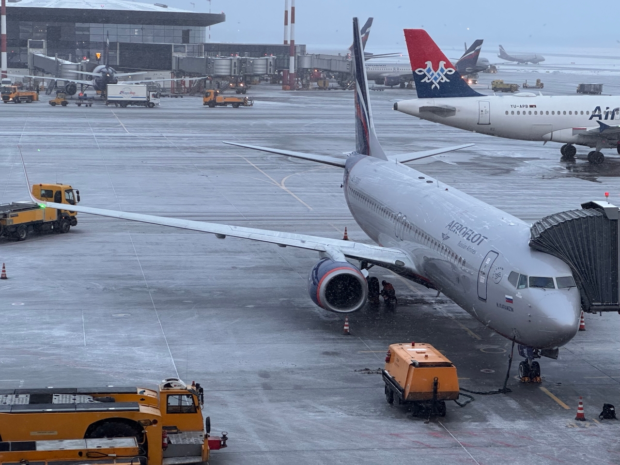 Рейсы Москва-Челябинск отменены и задержаны из-за атаки БПЛА Рейсы Москва-Челябинск отменены и задержаны из-за атаки БПЛА