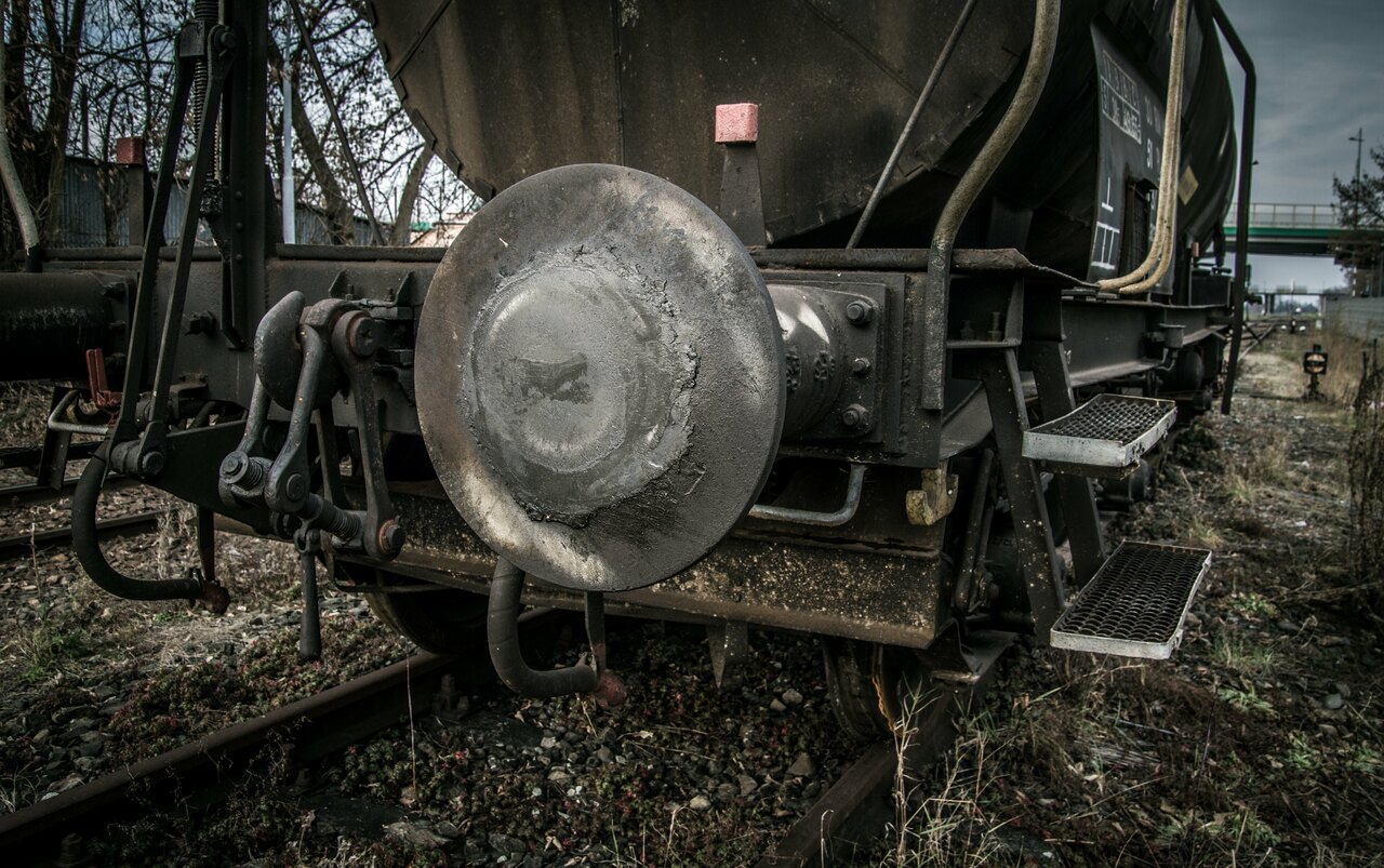 Бизнесмена из Челябинской области осудили за контрабанду машинных масел на 33,5 млн Бизнесмена из Челябинской области осудили за контрабанду машинных масел на 33,5 млн