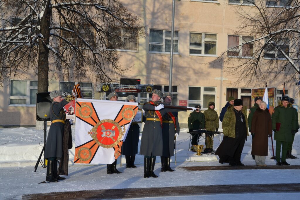 В Челябинской области 30-му отдельному разведывательному батальону вручили боевое знамя