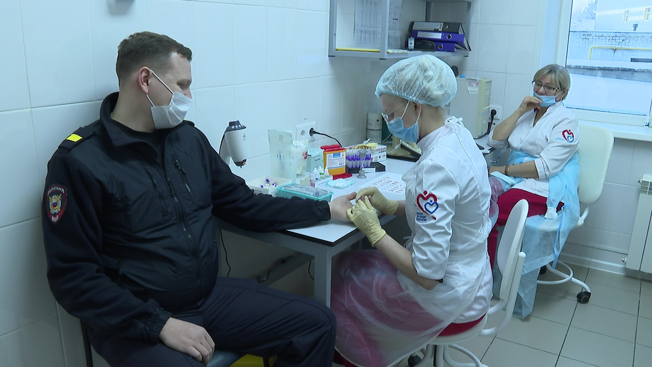 Спасти жизни: полицейский из Челябинска стал донором костного мозга Спасти жизни: полицейский из Челябинска стал донором костного мозга