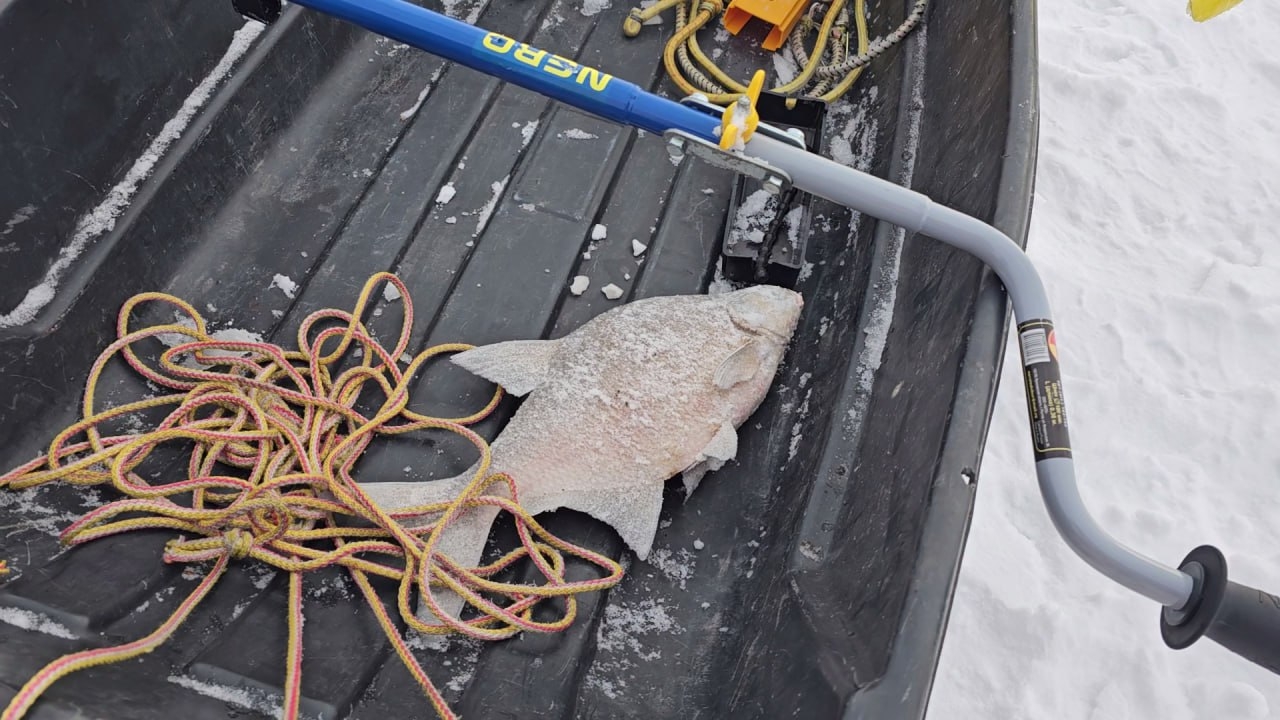 В Челябинске сотрудники МЧС предупредили рыбаков об опасностях на водоемах