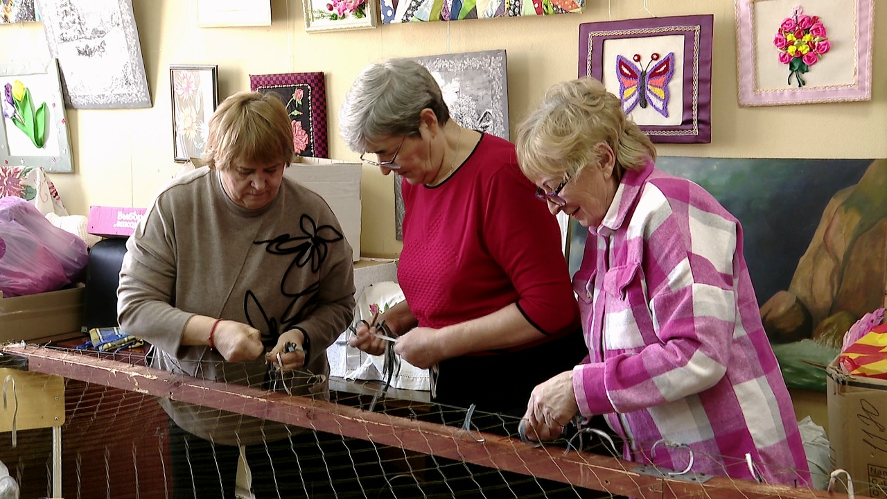 "Девчата Урала": женщины Челябинской области объединились, чтобы помогать бойцам СВО